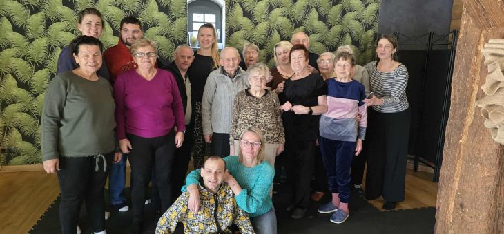 Joga na hamaka (aerial joga)