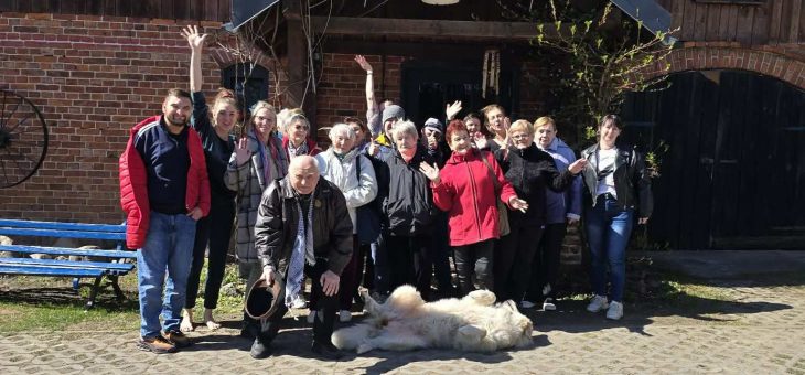 Zajęcia z aerial jogi w Hortus w Szczęsnem
