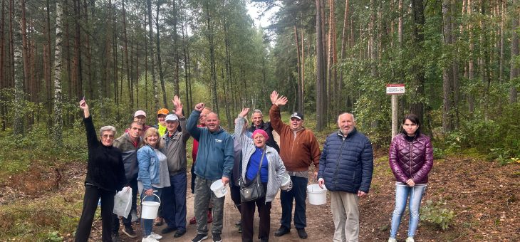 Grzybobranie w ŚDS – jesienny spacer pełen radości